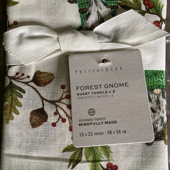 Pottery Barn Whimsical Woodland Forest Gnomes Cotton/Linen Guest Towels 🎄 - Picture 6 of 16